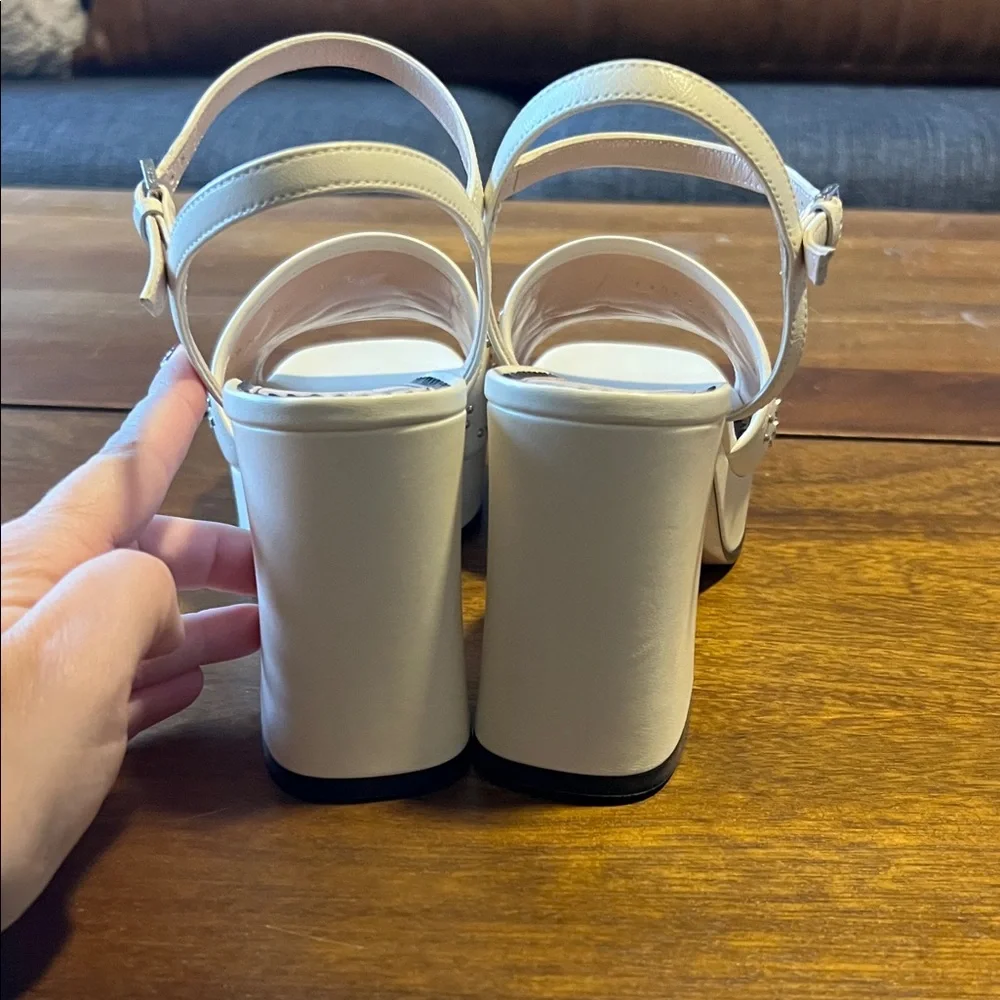 Gucci Cream Platform Sandals double G